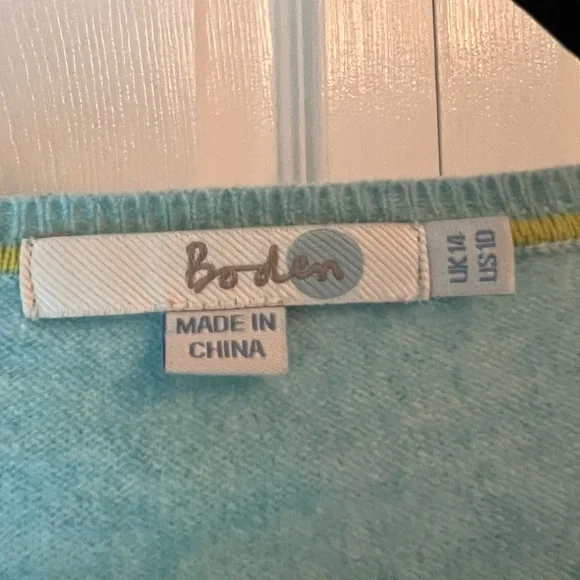 Boden Cashmere Crew Neck Sweater - Picture 3 of 7